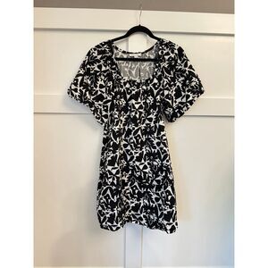 Free Assembly black white‎ printed dress size small
